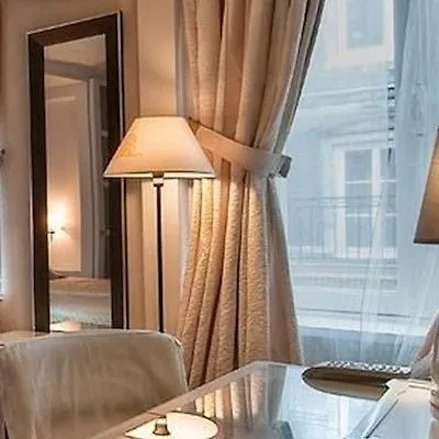Ile De France Opera Hotell
