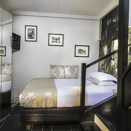Ile De France Opera Hotell 3*
