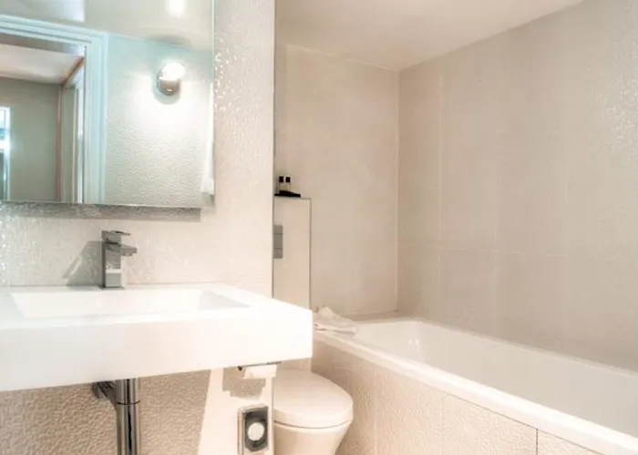 Ile De France Opera Hotel Paris