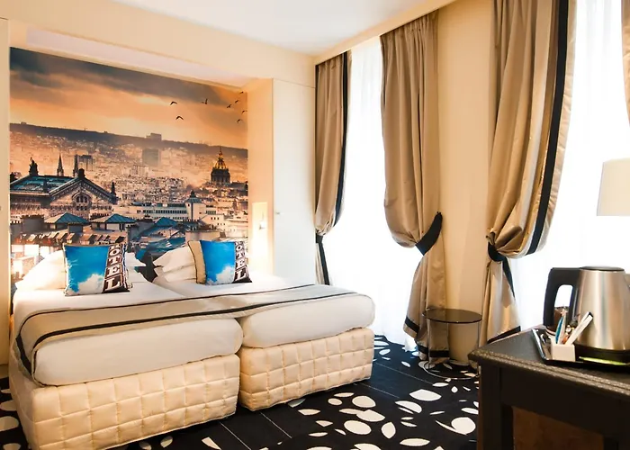 Ile De France Opera Hotel