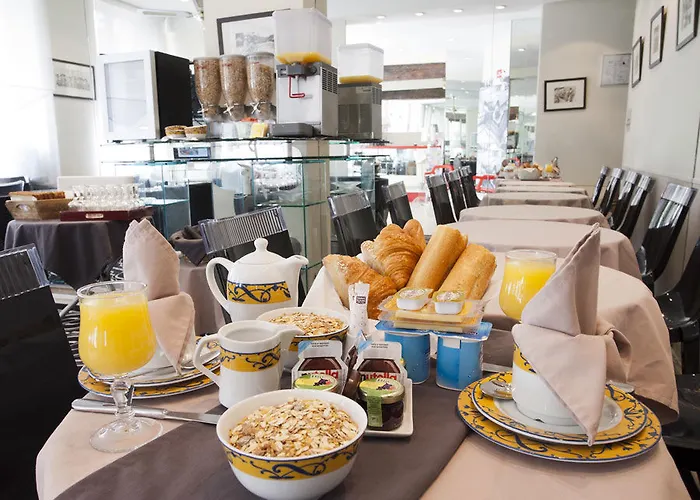 Hotel Ile De France Opera 3*