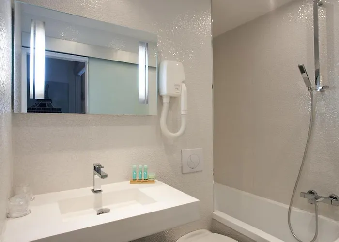 Ile De France Opera Hotel Paris